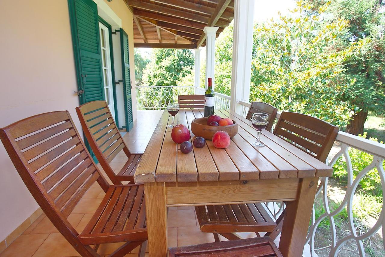 Villa Leda Karousades  Ngoại thất bức ảnh