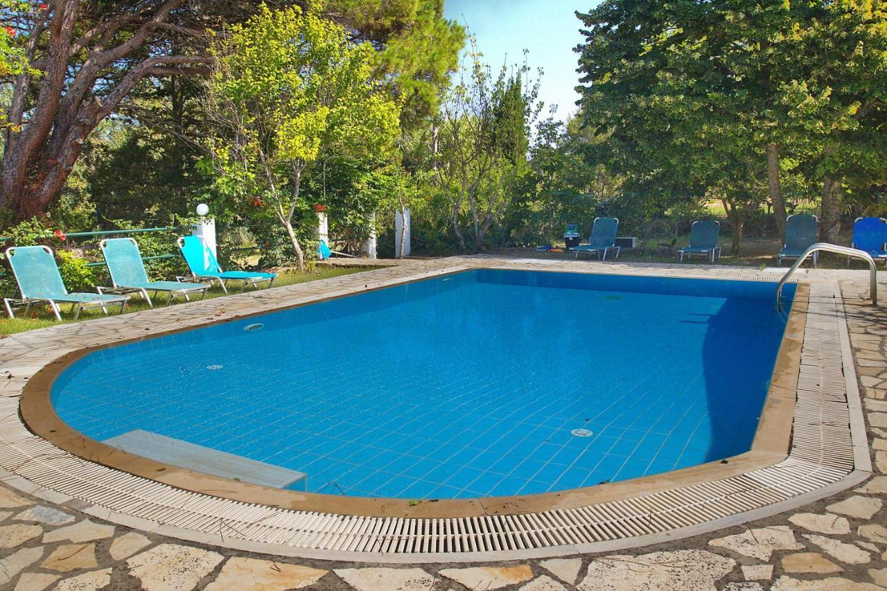 Villa Leda Karousades  Ngoại thất bức ảnh