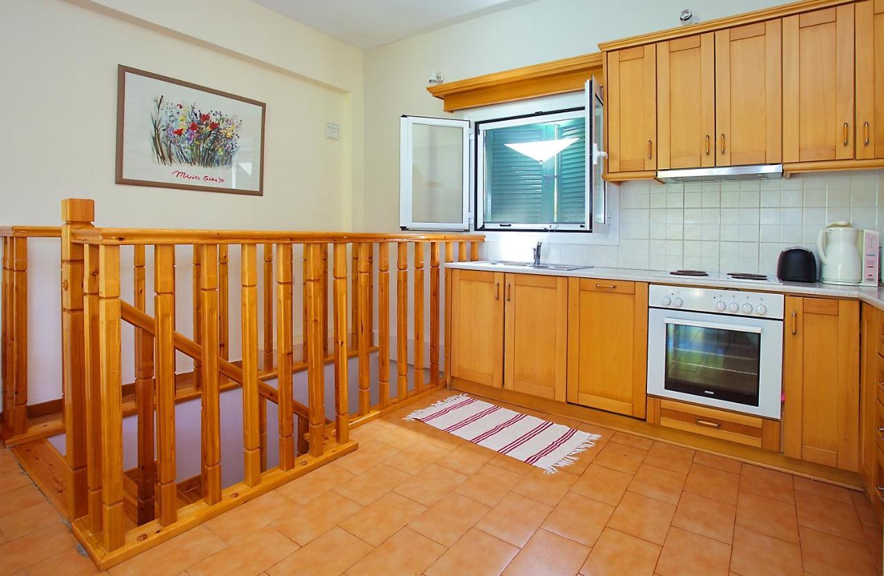 Villa Leda Karousades  Ngoại thất bức ảnh