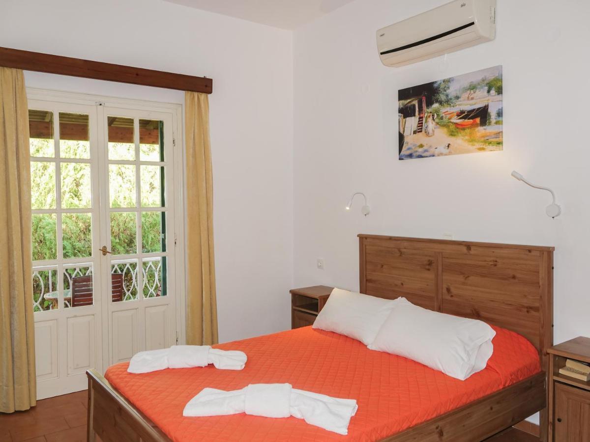 Villa Leda Karousades  Ngoại thất bức ảnh